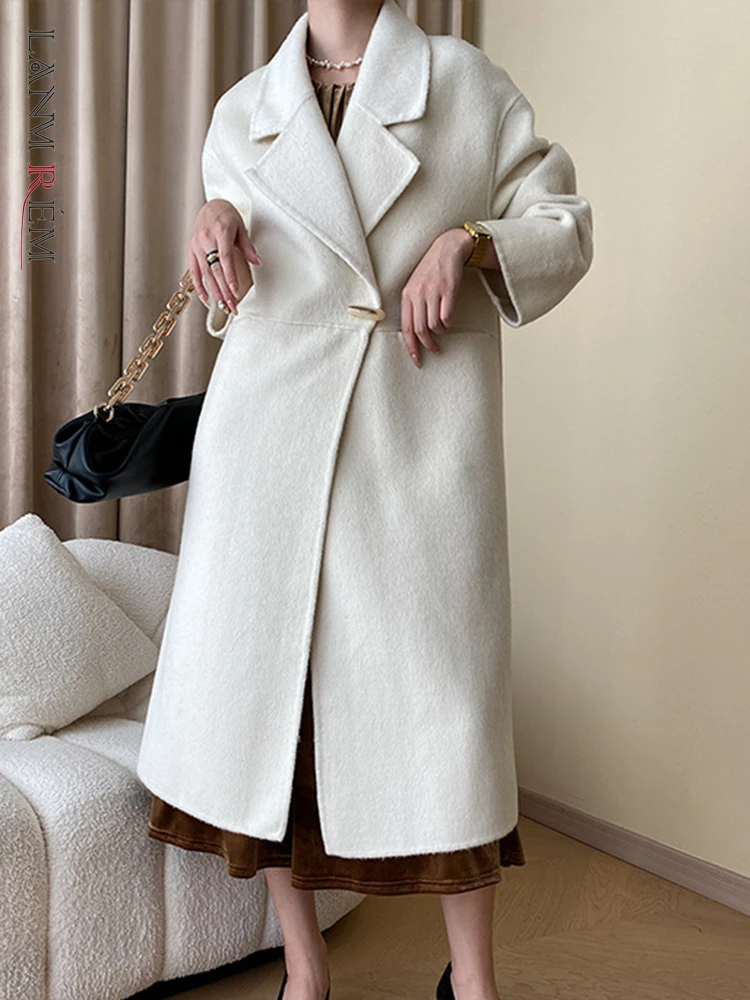 

Женское длинное шерстяное пальто LANMREM, однотонное пальто с отложным воротником и роговыми пуговицами на зиму 2023, 2AA2772