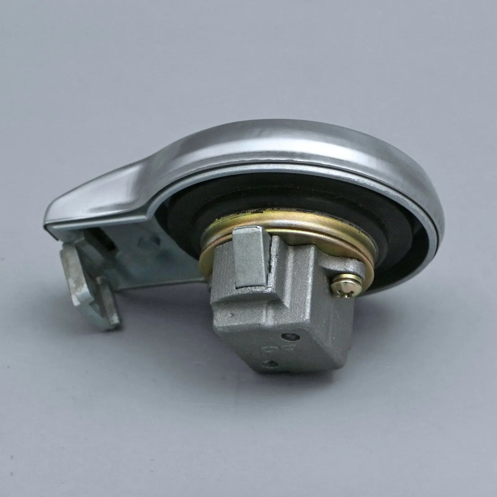 Крышка бензобака с ключом для Yamaha ROUTE 66- XV250A- XV250AC XV250U XV250UC XV250W XV250WC (art.: 3920d451bc2fa) - 3920d451bc2fa
