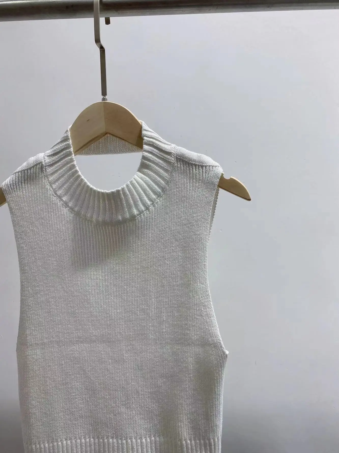 

Women Rib O-Neck Sweater Sleeveless Slim Fit Backless Elastic Knitted Vest Top