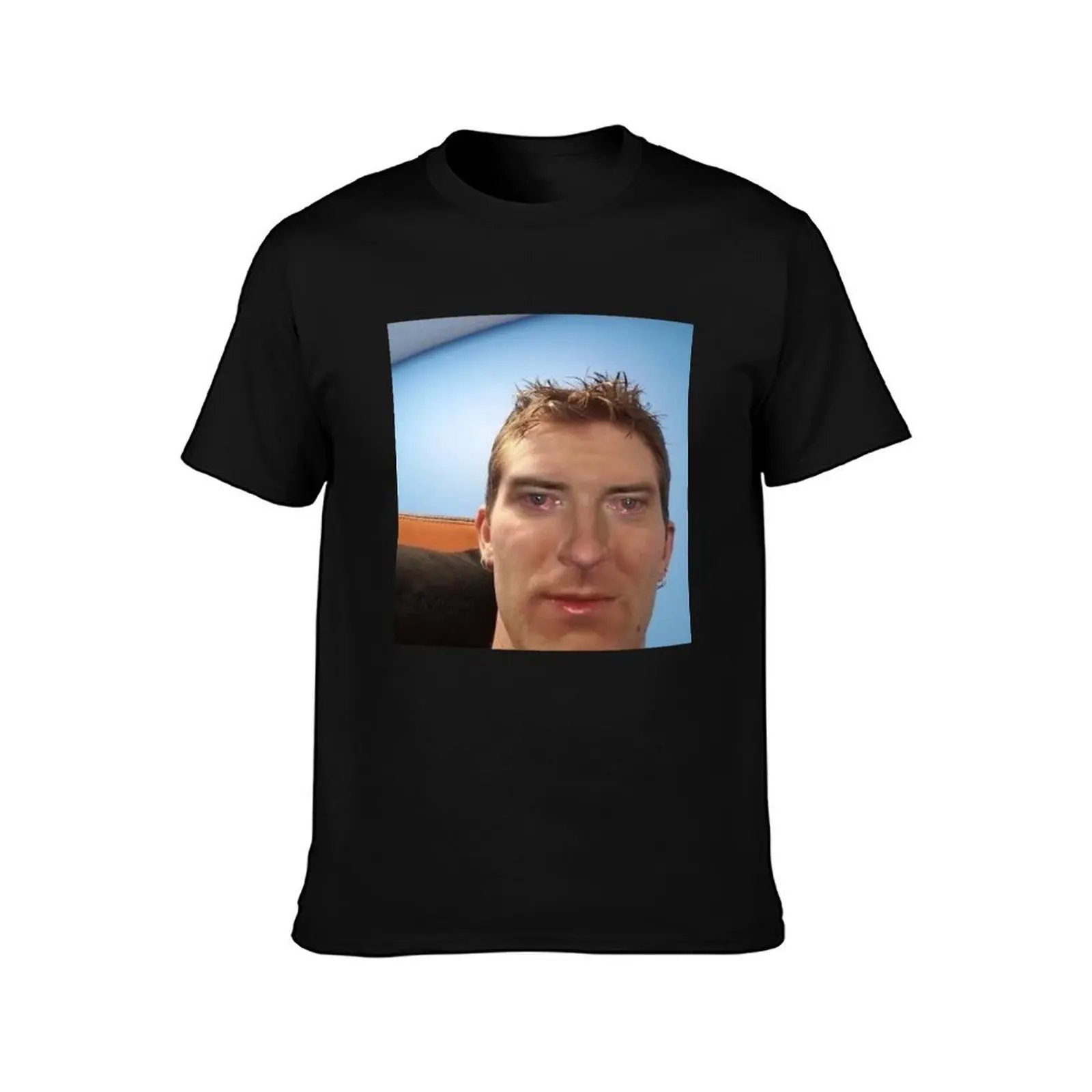 Фото Легкая охлаждающая футболка с короткими рукавами Linus Tech Tips Selfie High T-Shirt №2
