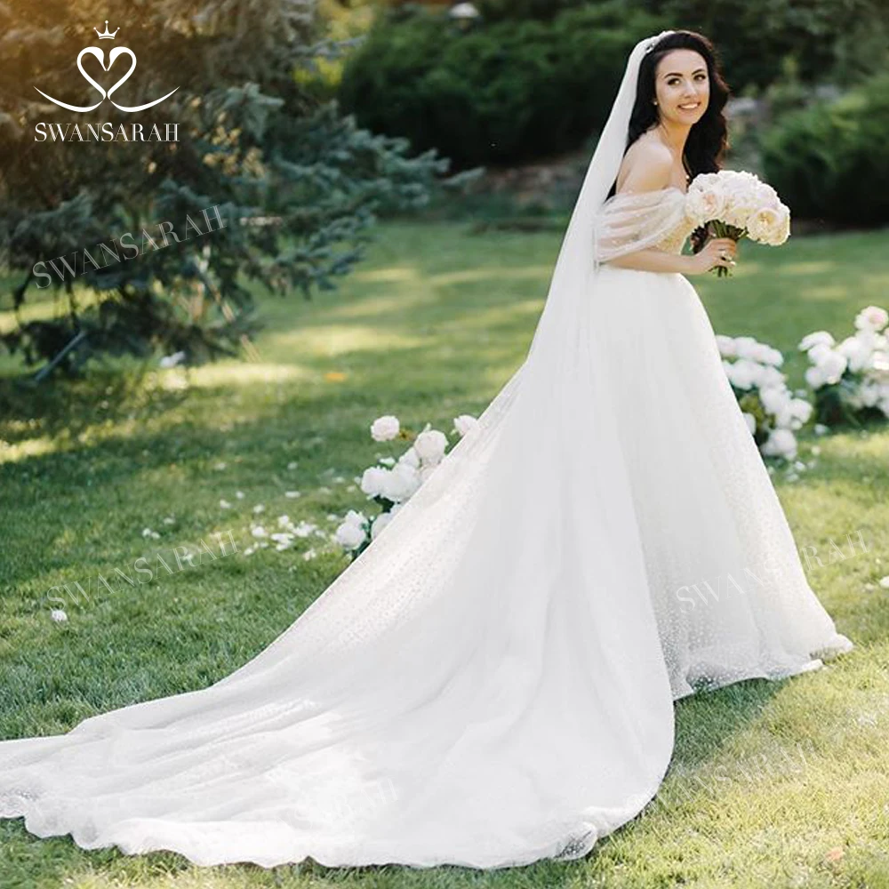 Романтическое бальное платье свадебное 2024 милое с жемчугом и открытыми плечами