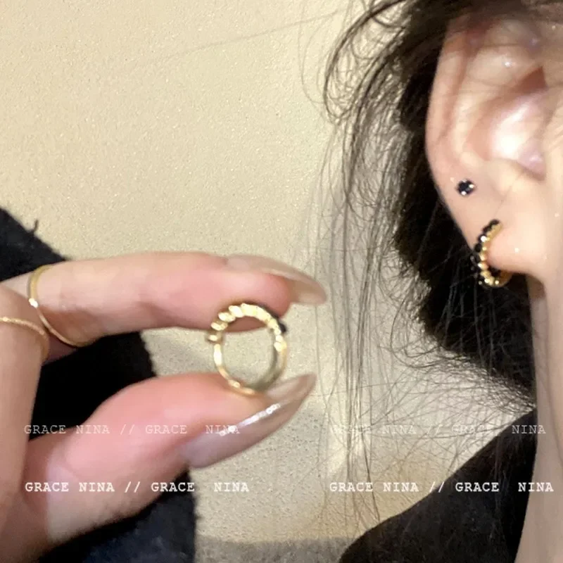 Элегантные черные серьги-гвоздики с цирконием для женщин комплект из 4 предметов