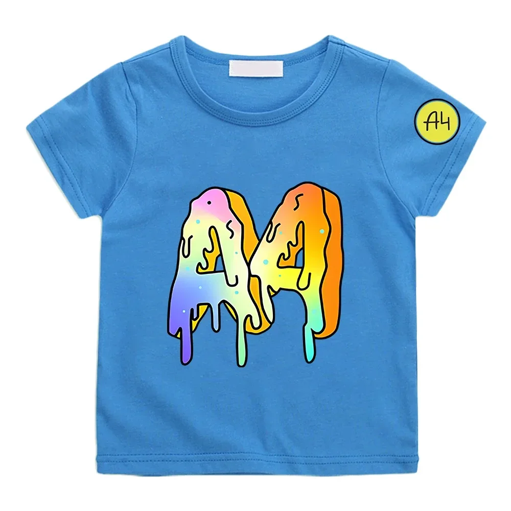 Детская футбольная футболка формата А4 с короткими рукавами и нашивками