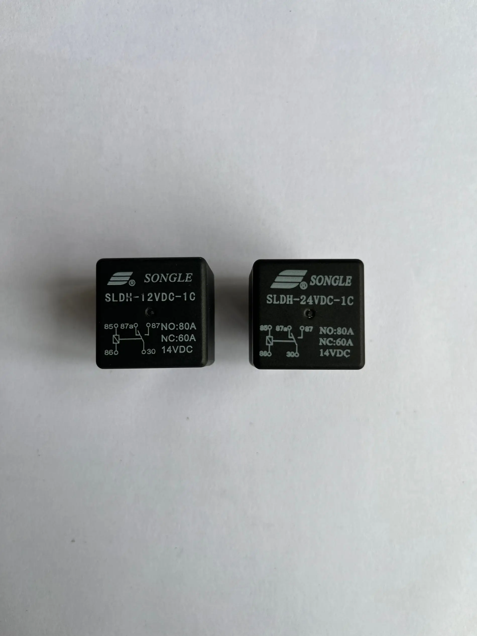

Реле SLDH SLDH-12VDC-1C SLDH-24VDC-1C SLDH-12V NO:80A NC:60A 14VDC DIP5 12В/24В