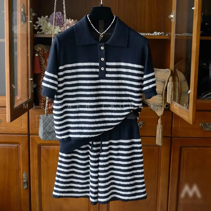 

High Quality Women Fashion Summer Short-sleeved suit Vintage Ice Silk Loose Striped Knit Top + Shorts Suits Two Pieces Set cloth