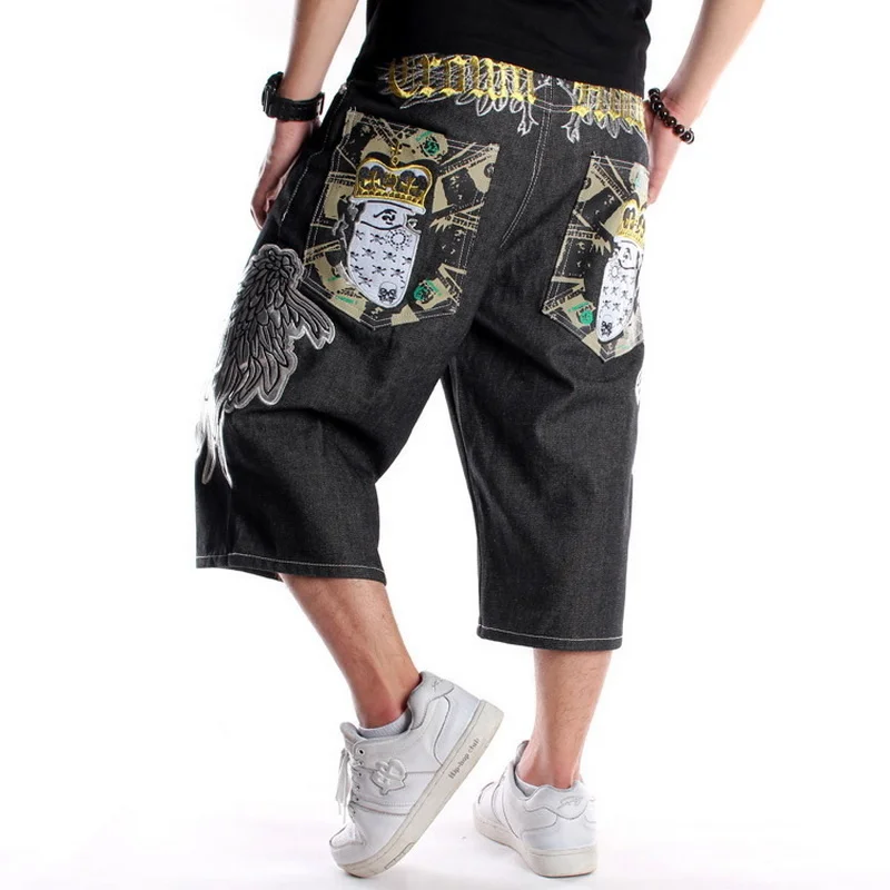 

Summer Loose Wide Le Embroidery Men Sorts Jeans ip op Skateboard Bay Capri Pants Male Printed Denim Sorts Oversize 30-46