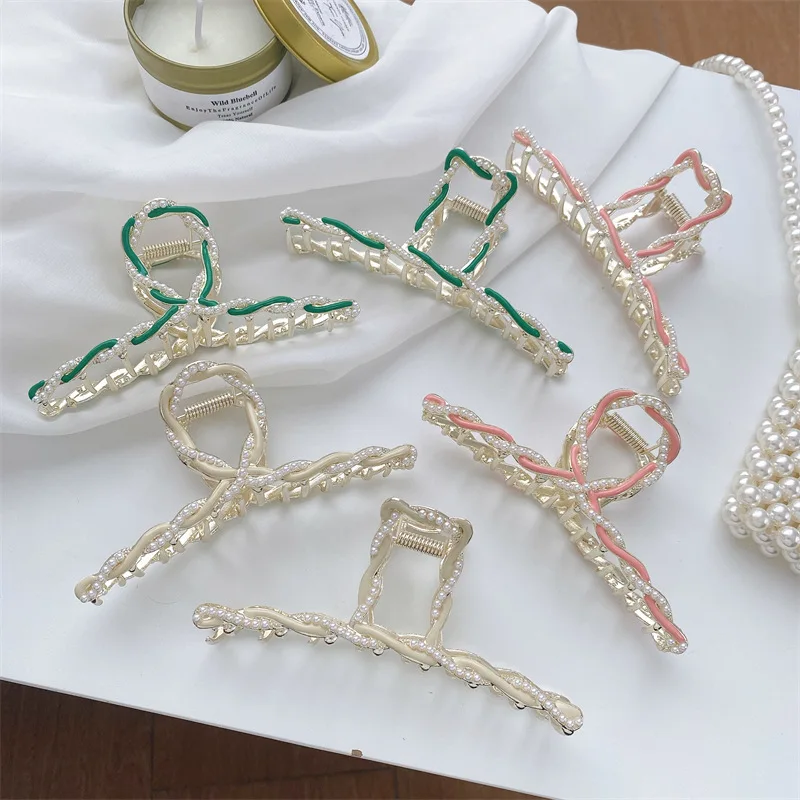 

Korean New Style Fashion Metal Hair Claw Clips 11cm Large Size Pearl Crossed Alloy Hair Claws For Women Hair Accessories