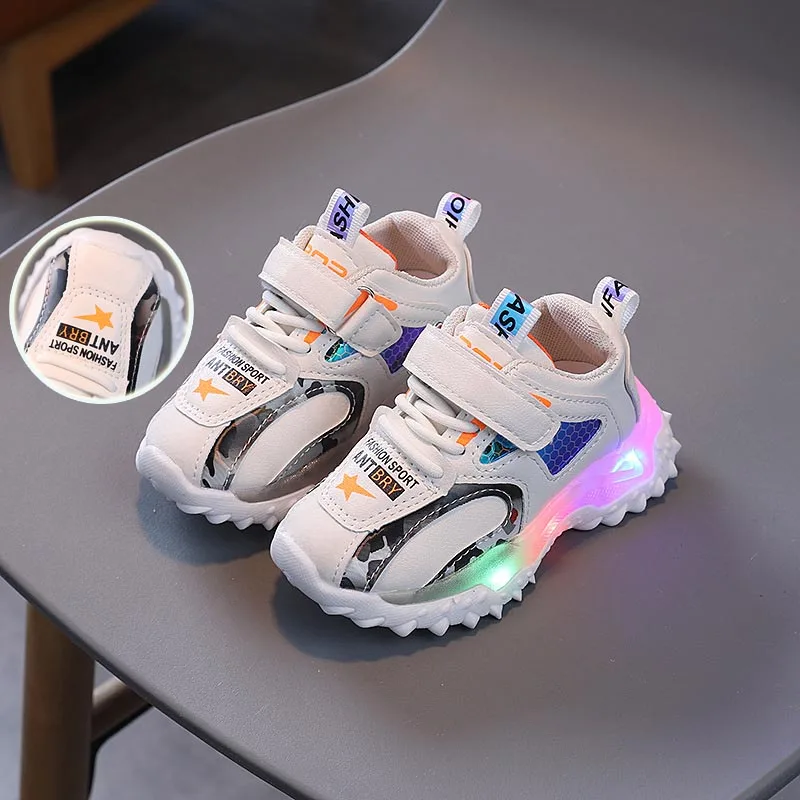

Kid Casual LED Luminous Shoes Girls and Boys Children LED Sneakers with Light Up Soft Soled Toddler Walking Shoes Size 21-30
