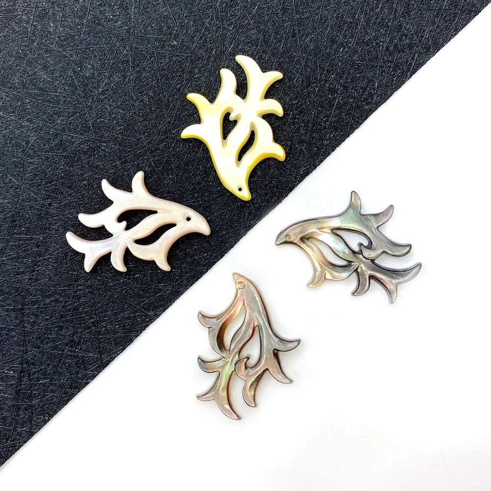 

Natural Seawater Shell Carving Branch Shape Pendant 21x30mm for Making Creative Jewelry DIY Seaweed Necklace Earring Accessories