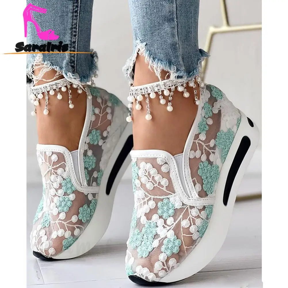 Wedges Women Sneakers Plats Summer 2023 Hot Fashion Flowers Embroidery Mesh Sneakers Women Slip On Comfy Breathable Shoes