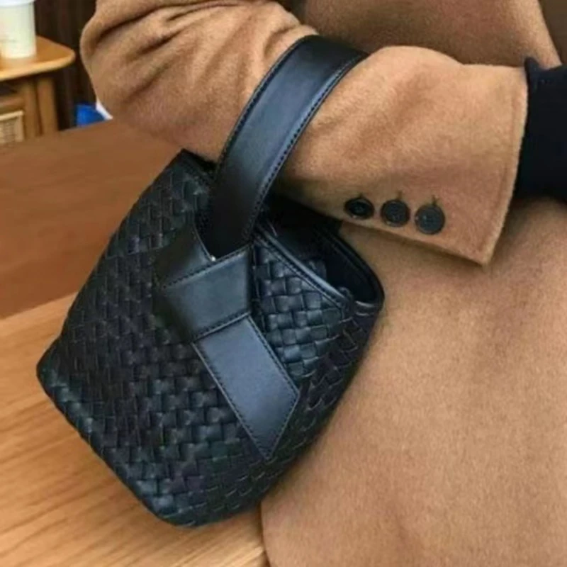 

2022 New Womens High Quality Luxury Brand Handbag Leather Casual Solid Color Ladies Shoulder Messenger Bag Travel Mobile Wallet