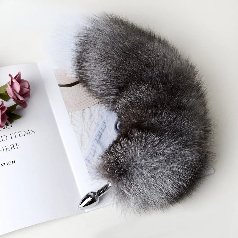 Анальная пробка со съемным натуральным лисьим хвостом гладкая металлическая