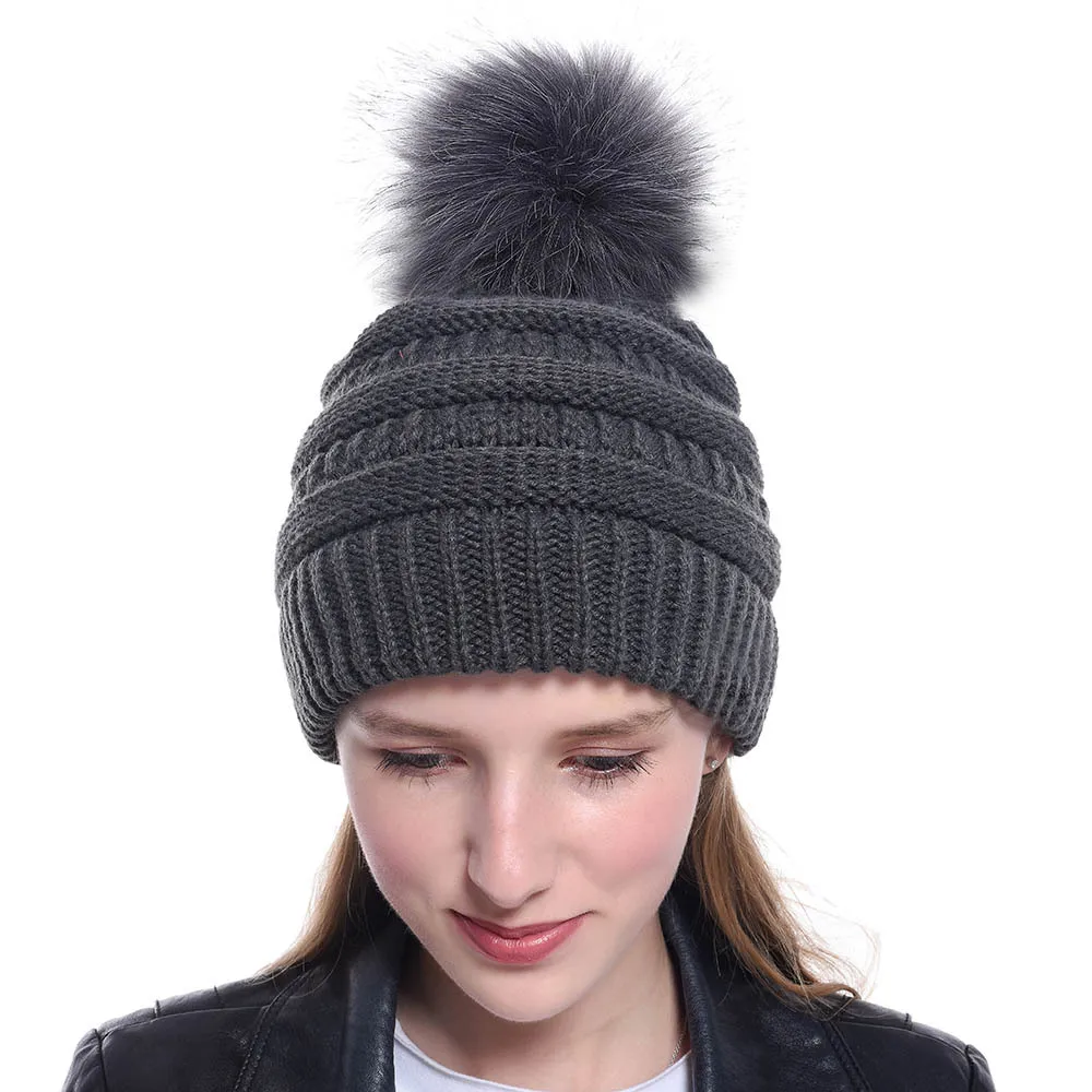 

New Paragraph Autumn and Winter Hair Ball Hat Ladies Knitting Cap Casual Fashion Hat Women Hat