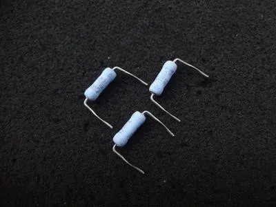 

Японские усовершенствованные резисторы 2 Вт 470R 470Ω 470ohm