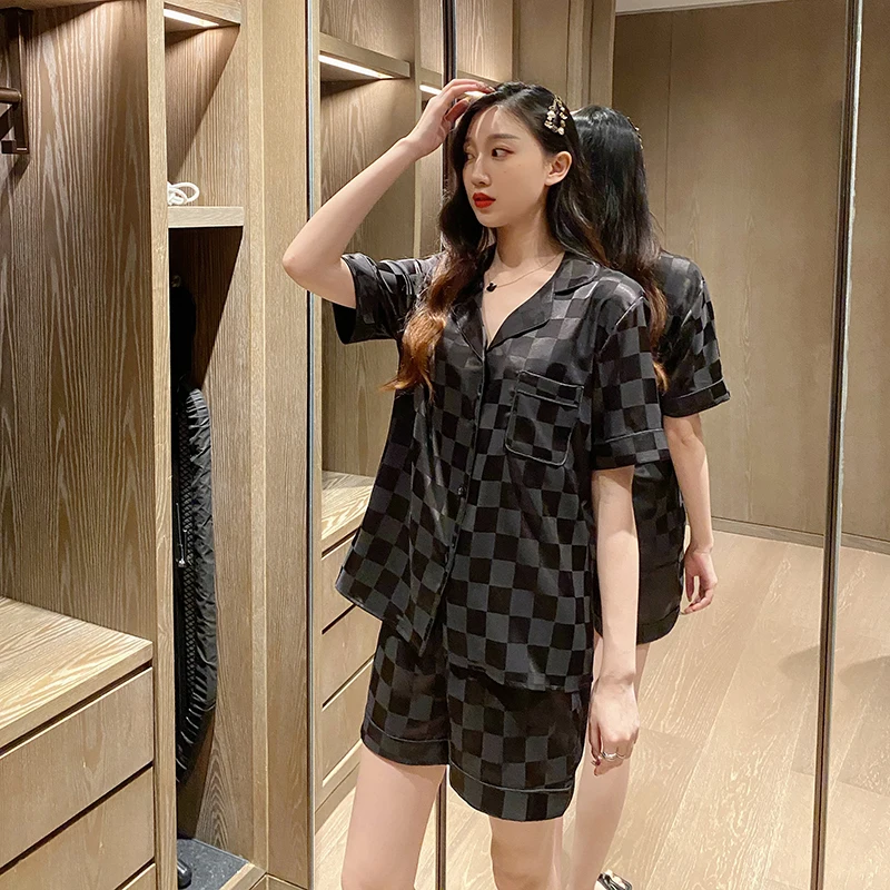 2022 new pajamas women's summer sexy ice silk short-sleeved shorts cardigan casual simple jacquard silk home service suit