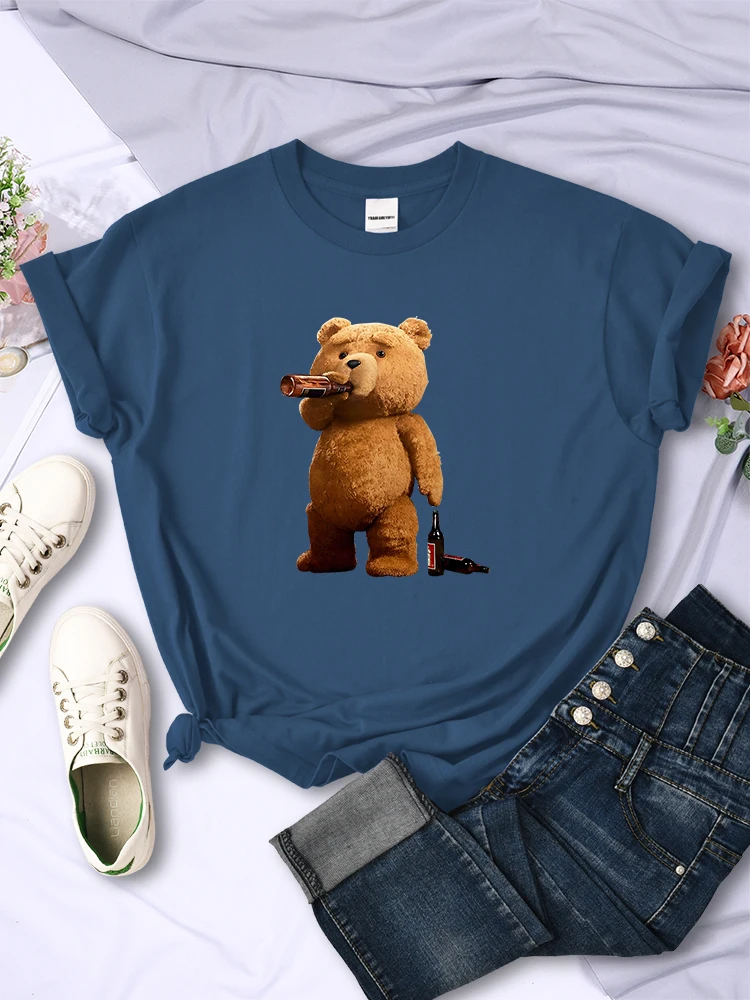 

Женская футболка с надписью «Mr.Teddy Bear Is A Beer Lover», Повседневная хлопковая Футболка с круглым вырезом и коротким рукавом, полностью математиче...