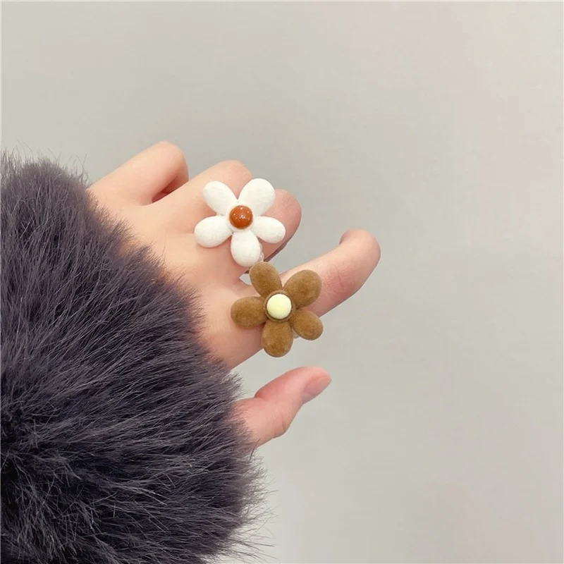 

Модные кольца для женщин, эластичное кольцо с цветным цветочным жемчугом, корейское милое кольцо с красной бабочкой и бусинами, ювелирные и...