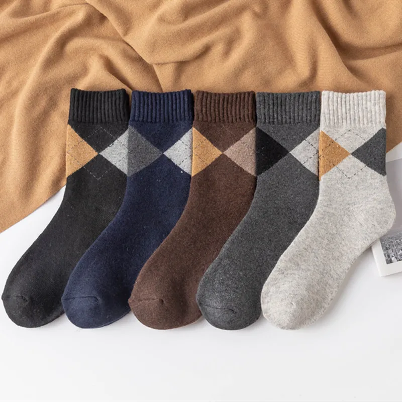 

5 Pair Men'S Autumn And Winter Retro Rabbit Wool Socks Men'S Wool Socks Octagonal Flower Men'S Socks Wholesale