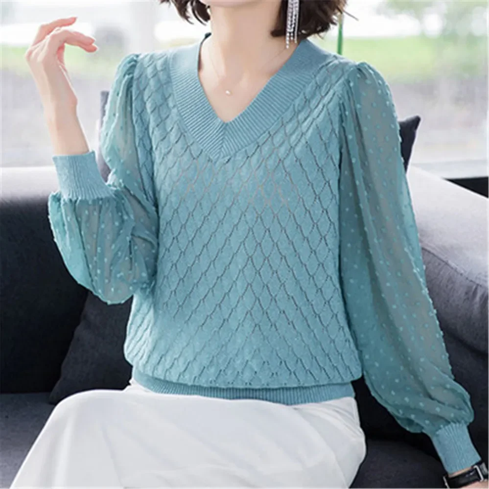 

NEW 2023 Breathable Long Sleeve Knitted Sweater Female Diamond Lattice Lace Lantern Sleeve Stitching Loose Jumpers Women Spring