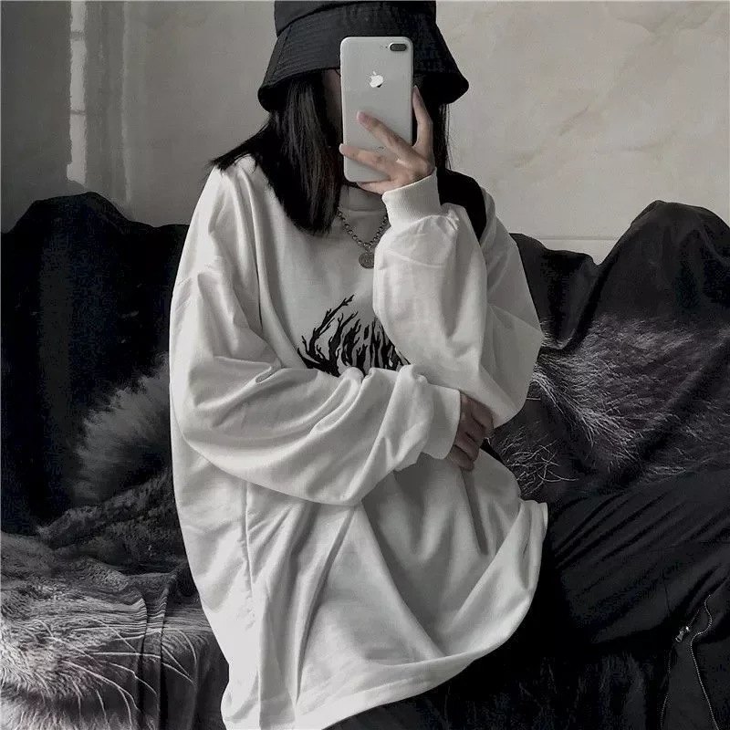

2023NEW Goth Bottoming Shirt Equipped With Men Women Autumn Korean Vintage Printing Loose Bf O-neck Long-sleeved T-shirt White T