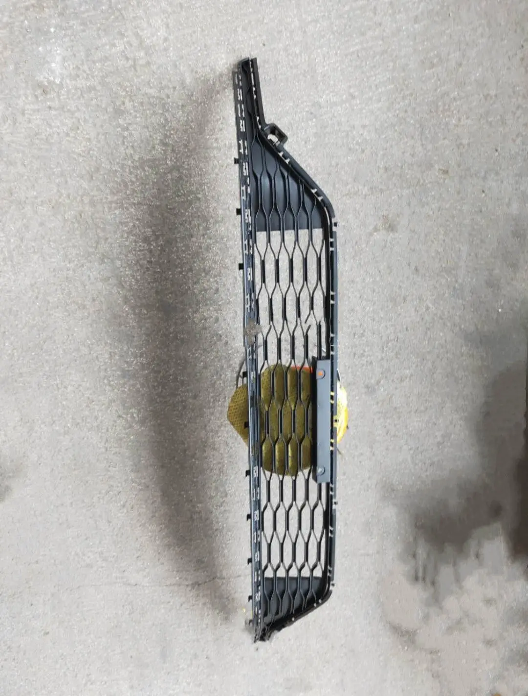 

Решетка радиатора переднего бампера для Volkswagen Golf 7,5 rline 2018-2019