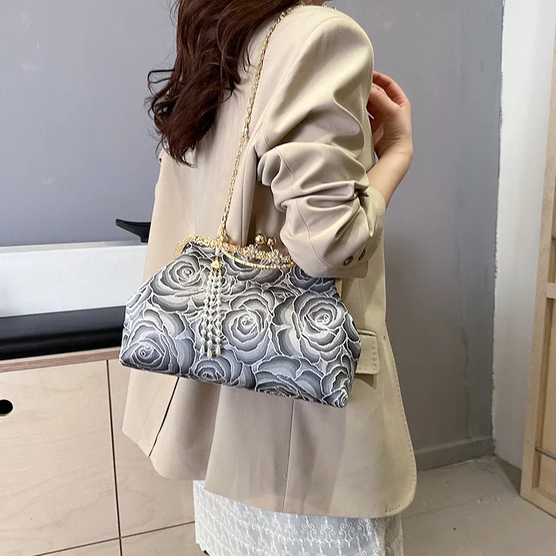 Дизайнерская Женская Сумка Через Плечо С Красной Розой И Цепочкой Клатч