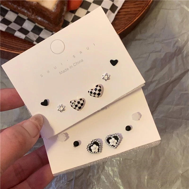 Серьги-гвоздики в виде цветка из циркона винтажные с камелией жемчугом простые