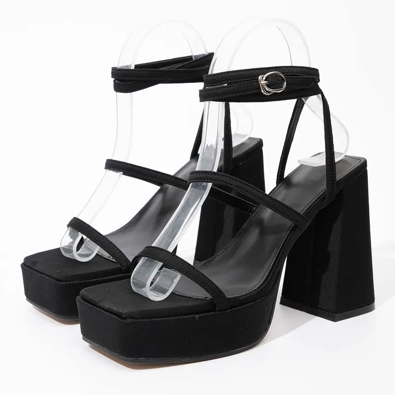 2023 New Large Size Catwalk Sexy Thick Heel High Heel Platform with Women's Roman Style Sandals