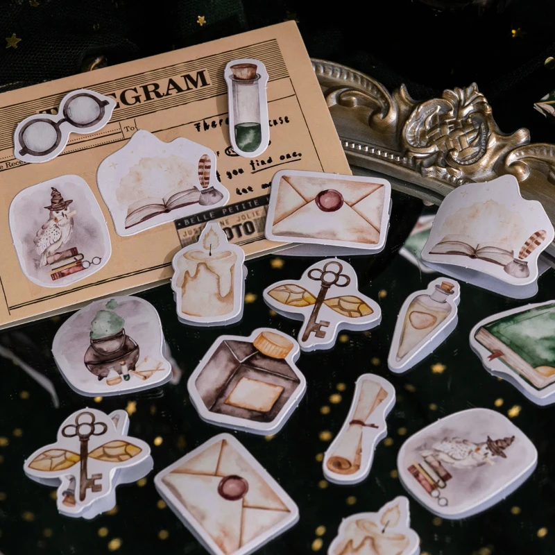 

56 упаковок, декоративные наклейки-коллажи