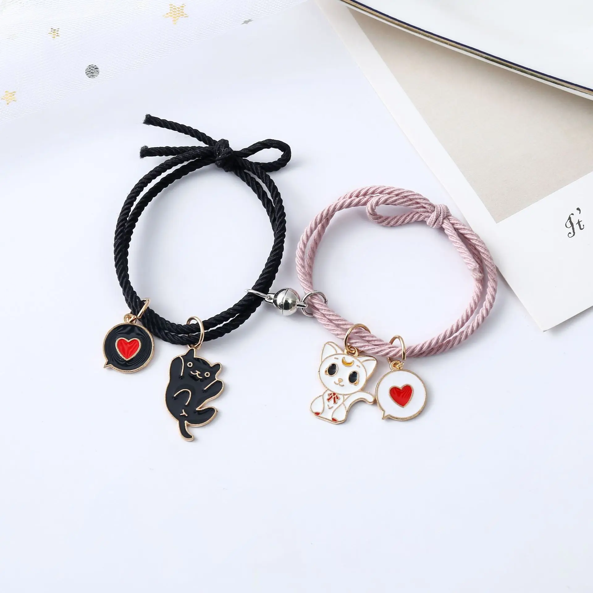 

2pcs Cute Lucky Cat Korean Version Couple Bracelet Gift Boyfriend Magnet Friendship Charms Bracelet Elastic Rope Jewelry 2022