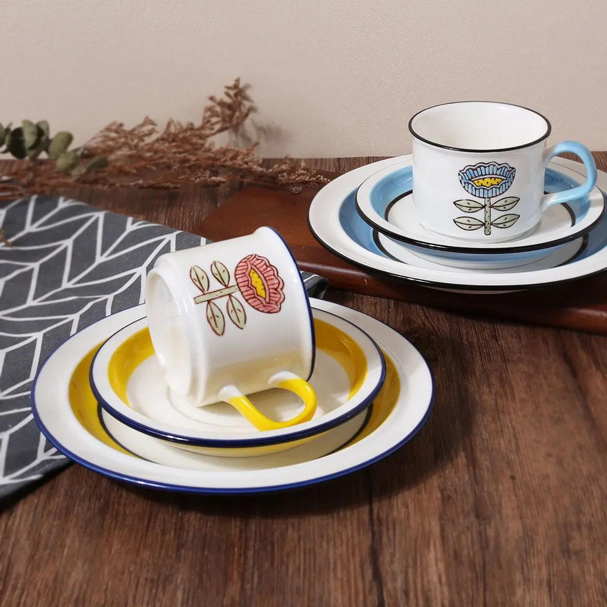 

Кофейная чашка и тарелка в винтажном французском стиле ручная роспись Классическая десертная тарелка с микрорельефным цветком стандартная чашка и тарелка для послеобеденного чая