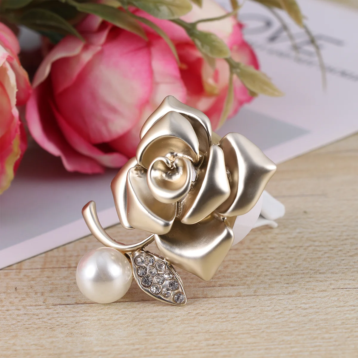 

1pc Clip Sparkling Aromatherapy Ornament for Vent Vehicle