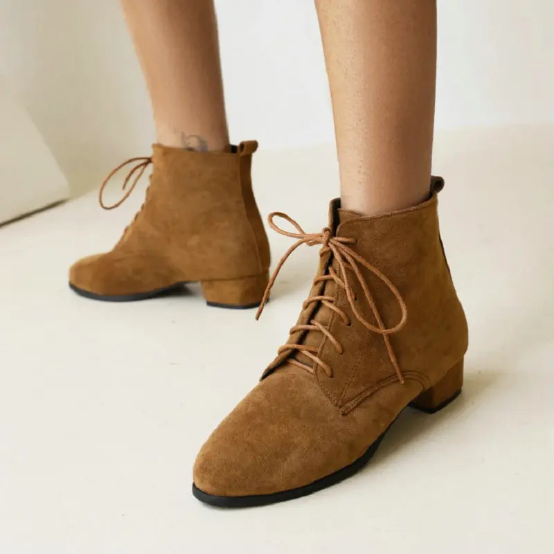 Женские повседневные ботинки QPLYXCO красные ботильоны из флока на среднем каблуке