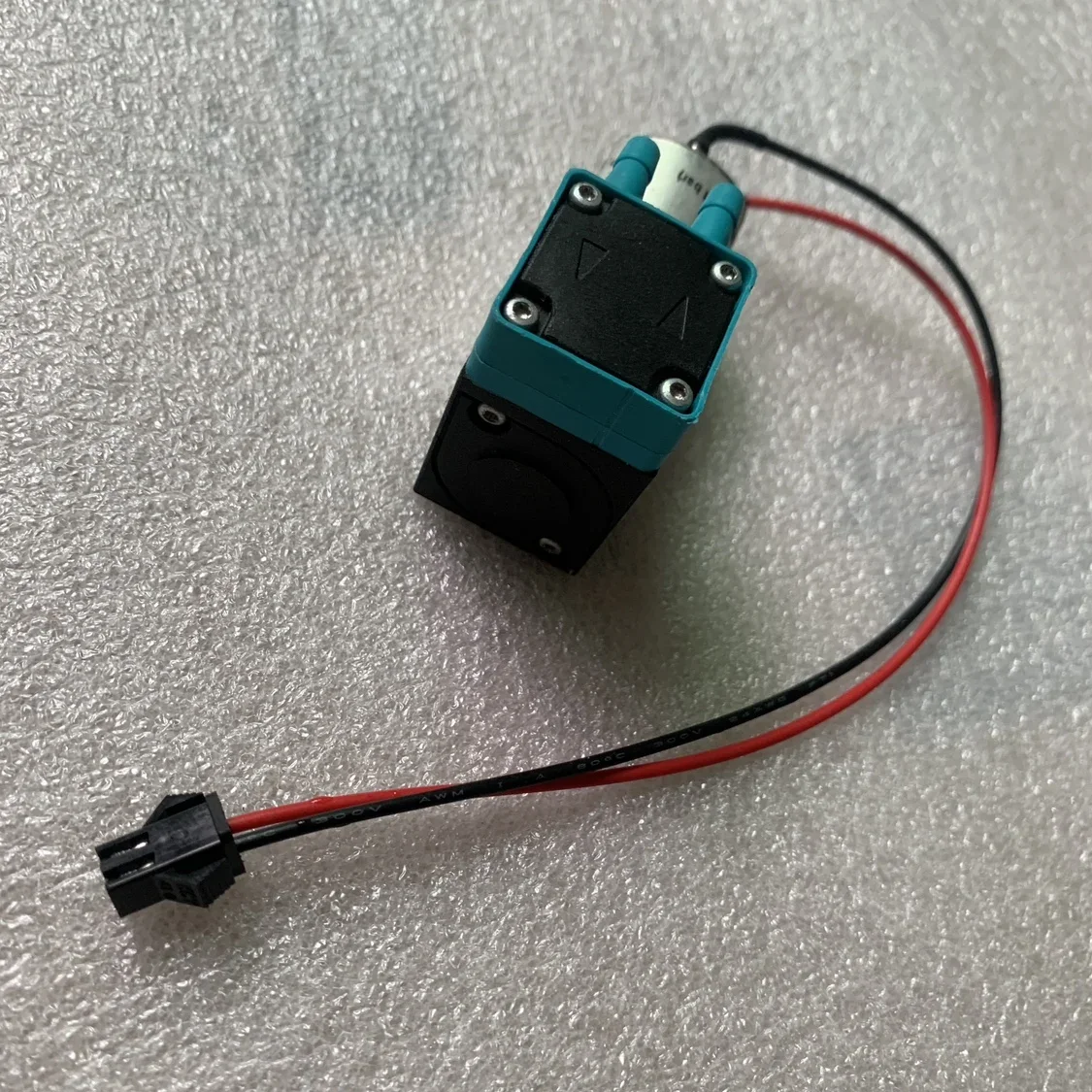 Мембранный насос Knf Dc Водяной биохимический поток Pml10916-Nf 10 24 В 3 4 Вт