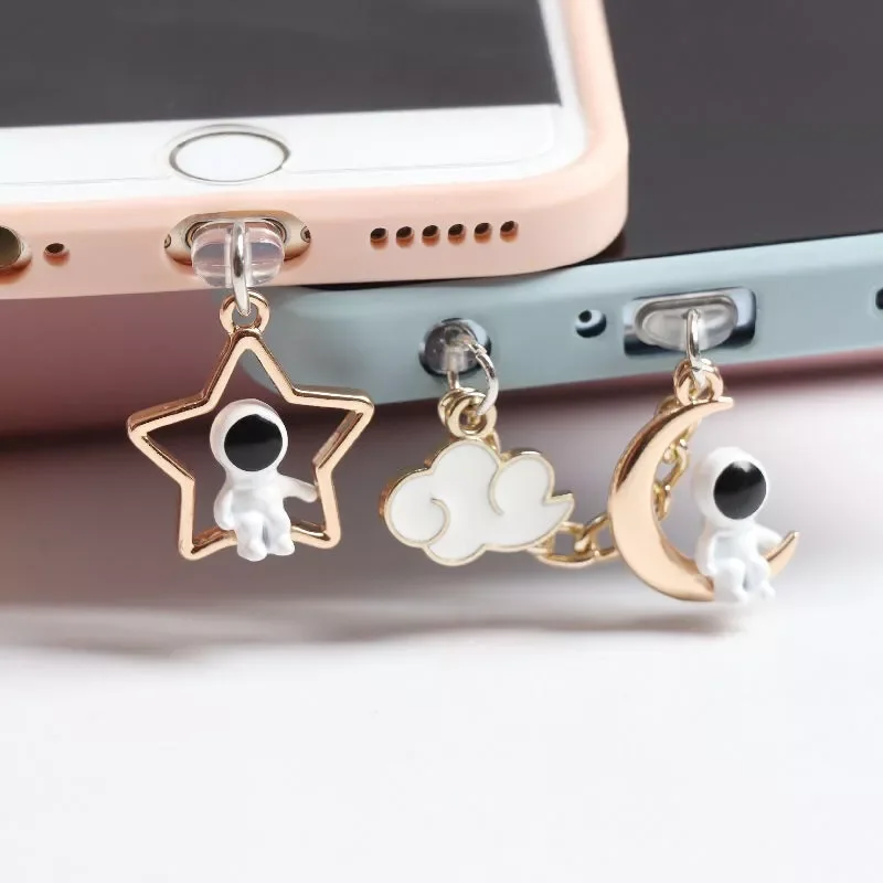 

2022NEW Dust Plug Charm Astronaut Charge Port Anti Dust Plug Phone Pendant Kawaii Type C Dust Protection Cap For iPhone Stopper