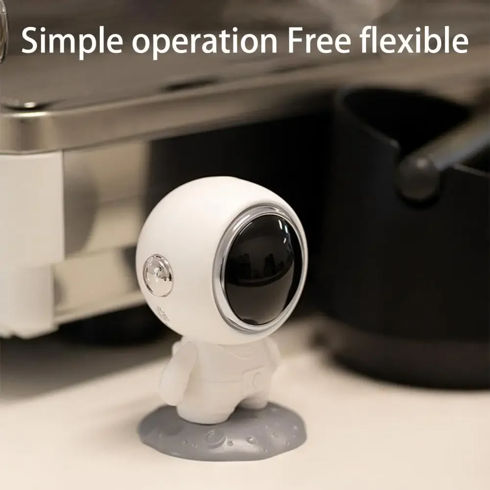 

HIFI Stereo Sound Spaceman Smart Bluetooth Speaker Cool Music Playing Rhythm Lighting Effect Astronaut Desktop Computer Audio