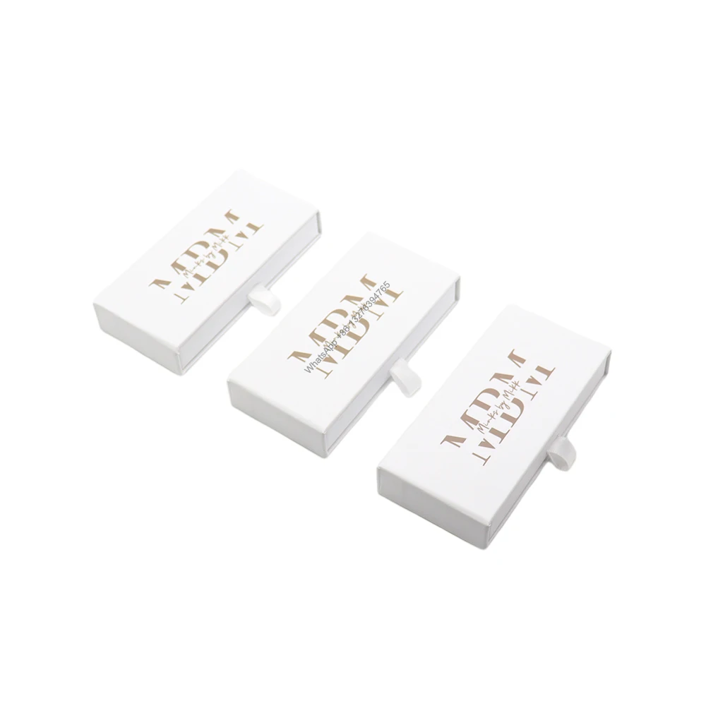 Рисунок 2 - Белая прямоугольная коробка для