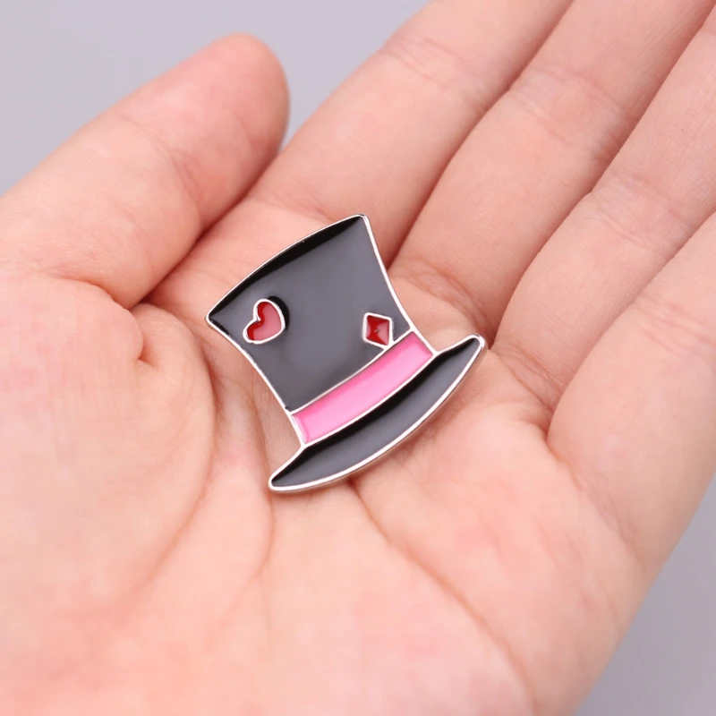 

Gentleman Hat Friends Fashion Lapel Pins Enamel Pin New Year Gift Christmas Women's Brooch Badges Jewelry Accessories