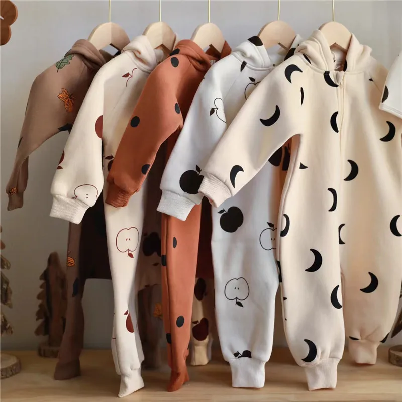 

EnkeliBB Baby Fleeced Romper Winter Thick Apple and Moon Pattern Lovely Long Sleeve Onesie Infant Boys Girls Clothes Keep Warm