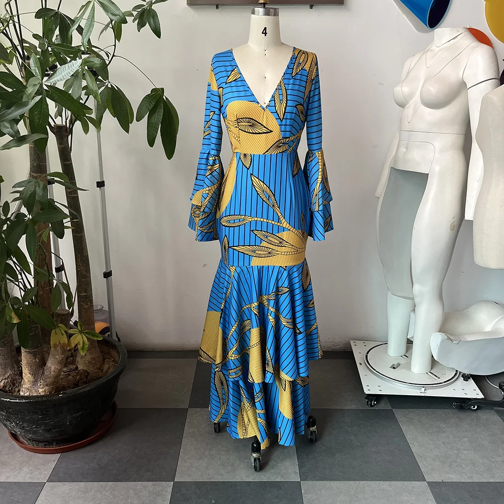 Женское длинное платье с юбкой годе расклешенное Африканским принтом весна 2022