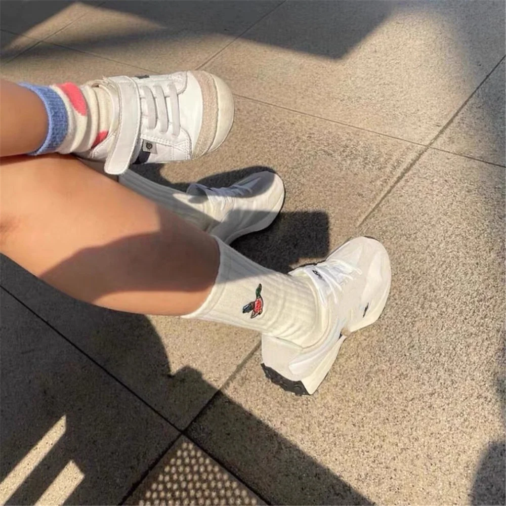 Men Fashion Street Cotton Socks Duckling Flying Little Duck Embroidery Japanese Brand Cartoon Embroid Human Made Sports Socks