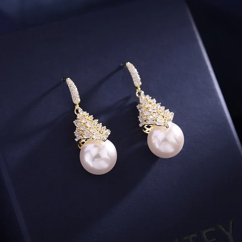 

Fashion Cubic Ziron Pearl Dangle Earrings Drop Earrings For Women Party Jewelry Wedding Bride Fine Jewelry Luxxury Accessories