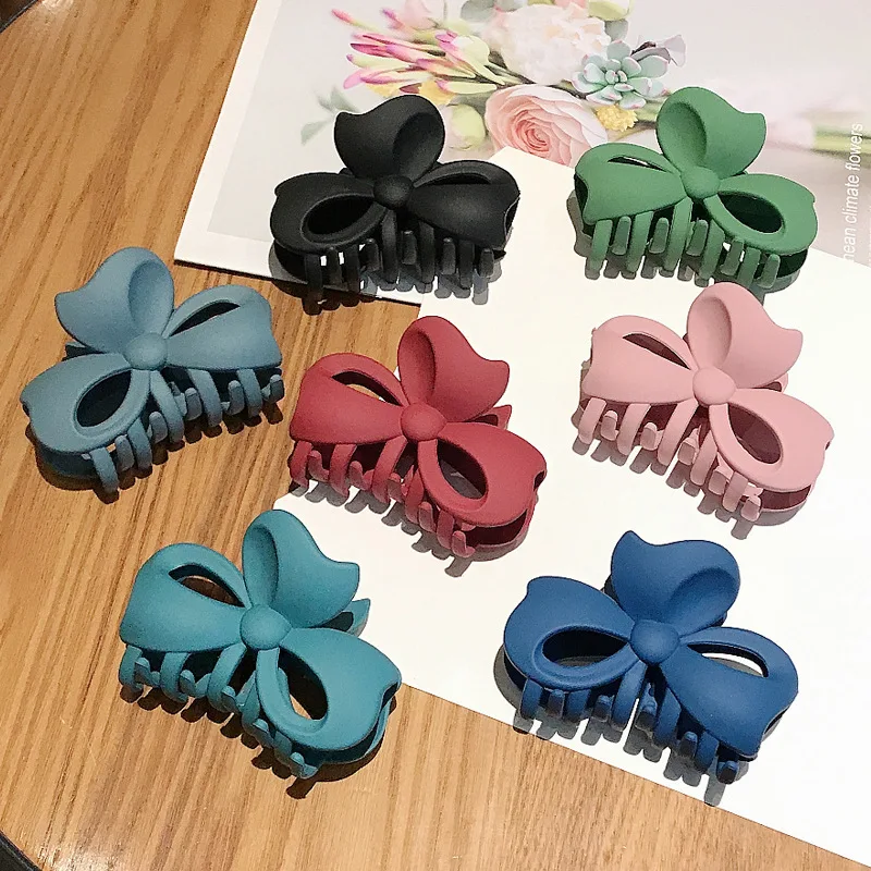 

2022 New Solid Color Acrylic Big Hair Claw Ladies Crab Hairpin Headwear Korean Version Fashion Bow Hair Accessories
