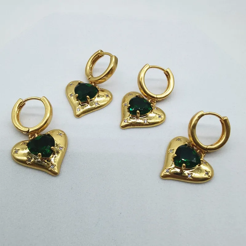 

Retro love emerald gemstone earrings small earrings European and American temperament earrings women