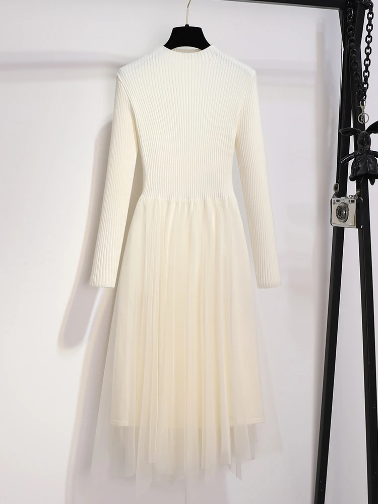 Белое изящное вязаное платье комплект из двух предметов женский осенне-зимний 2024