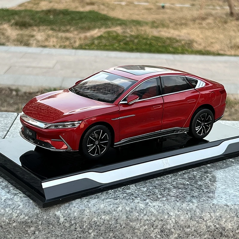 

Diecast 1:18 Scale BYD Han EV New Energy Alloy Made In China Automobile Model Collectible Toy Gift Souvenir Display Ornaments