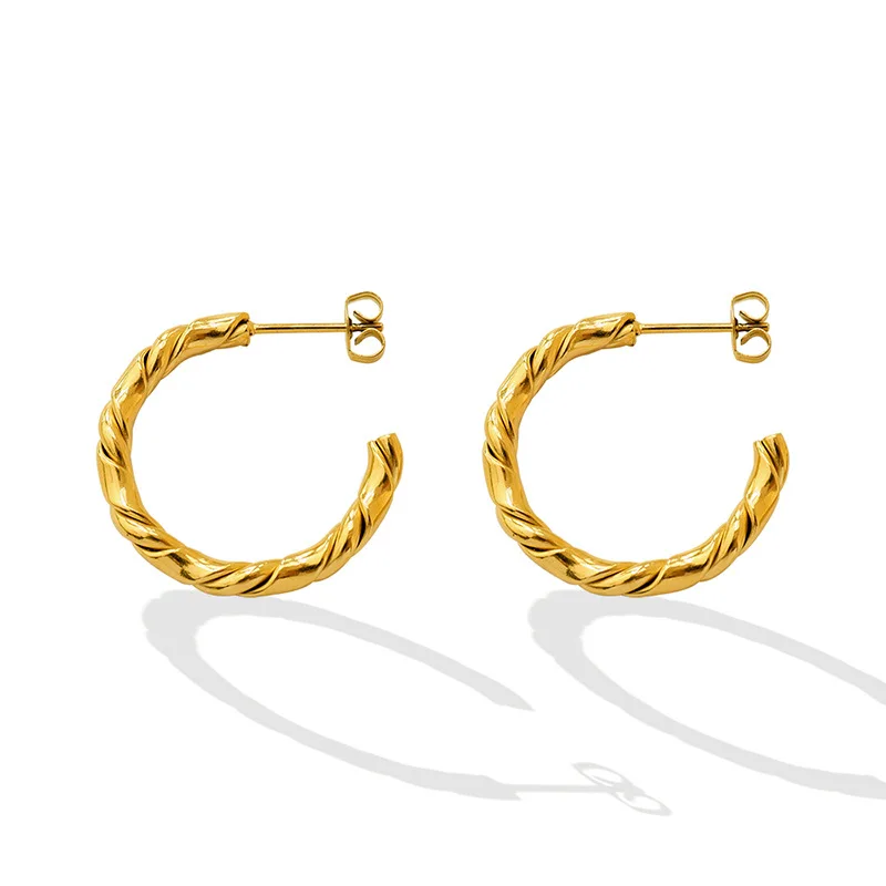 

Fashionable Accessories Temperament C-shaped Twist Earrings European and American Cool Titanium Steel Gold Plated Earrings
