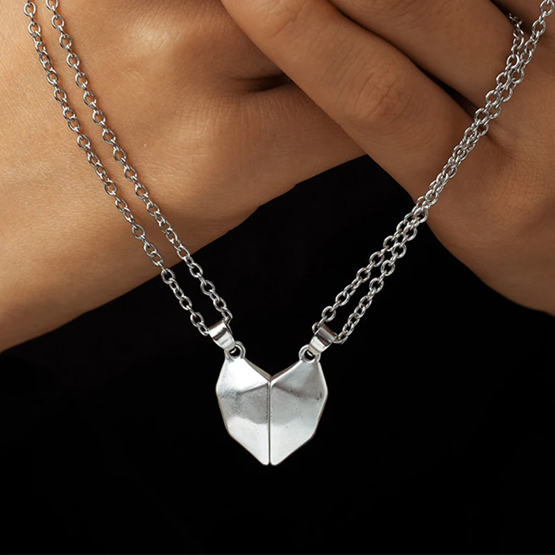 

Trendy Magnetic Couple Necklaces Lovers Wishing Stone Heart Pendant Necklace Dating Boy Girl Friend Jewelry Valentine's Day Gift