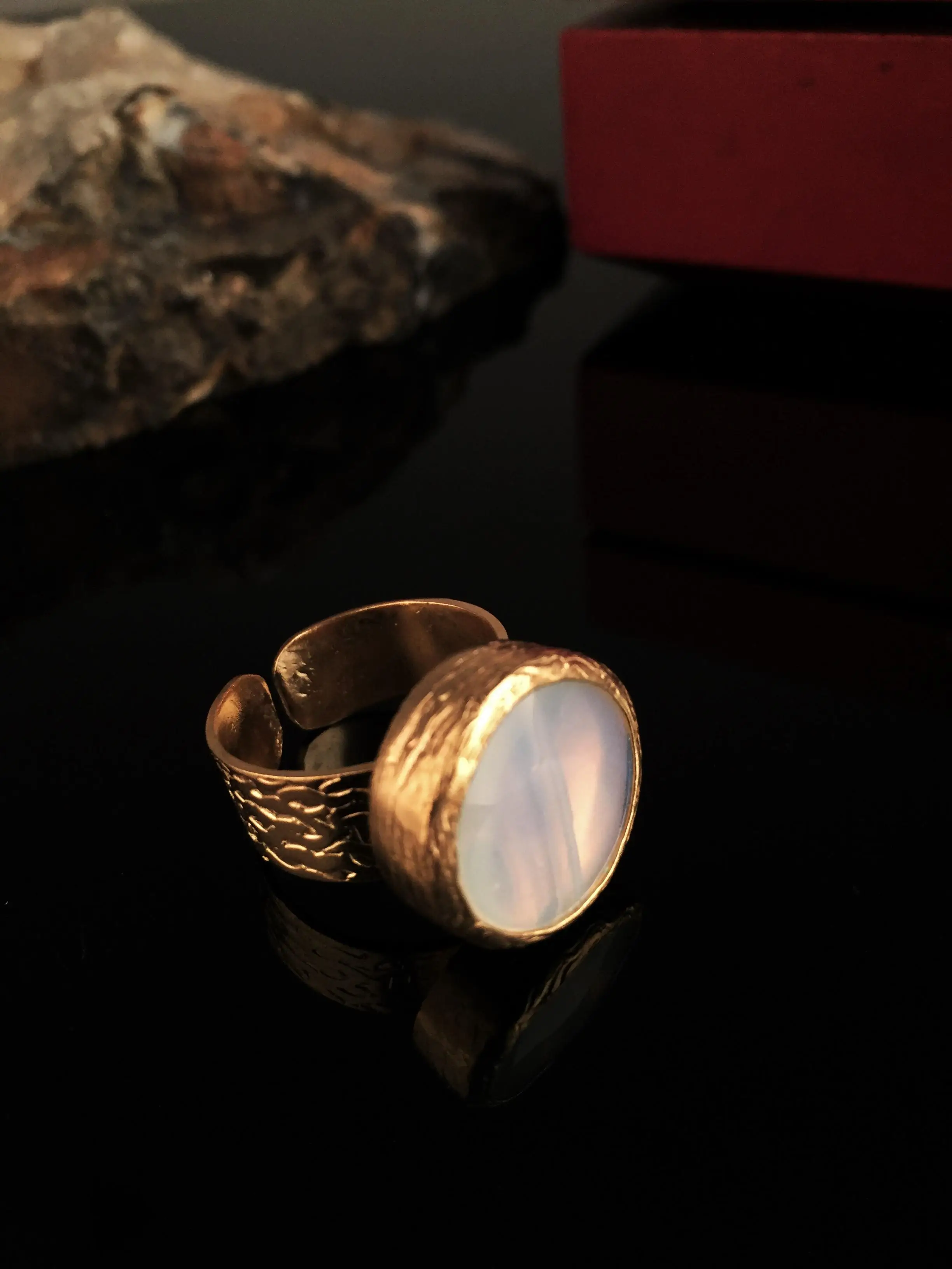 

Natural stone Female Moonstone Gold Plated Ring Xkrb38