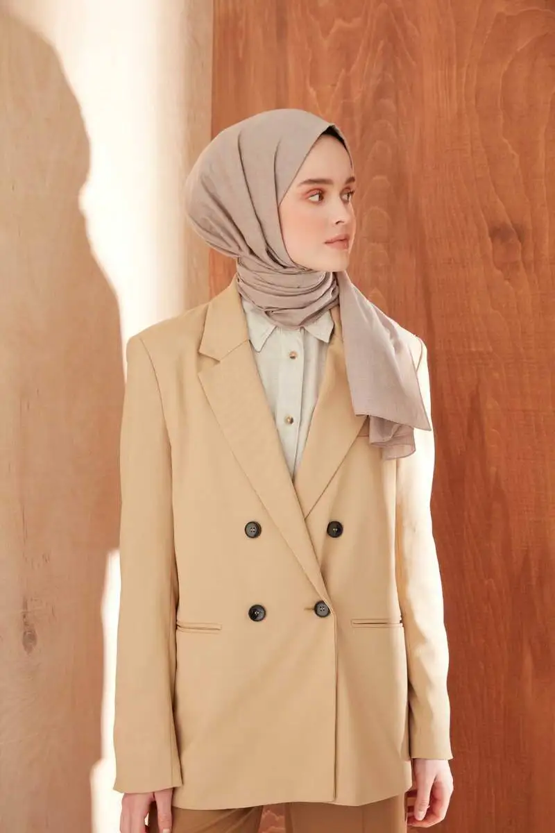 

ShantuQ Phoenix Cotton Linen Shawl